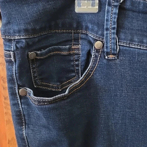 Torrid Super Soft High-Rise Denim Jeggings Dark Blue 5-pocket Women size 20R - Picture 3 of 16